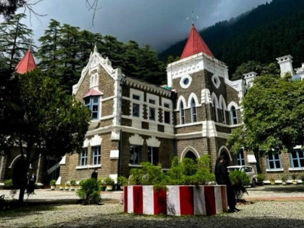उत्तराखंड हाईकोर्ट ने हरिद्वार अदालत को लगाई कड़ी फटकार, ठगी मामले में फैसला देने का निर्देश
