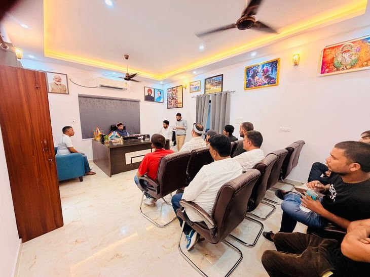 देहरादून में उत्तरकाशी की टैक्सियों के लिए उचित स्थान की उठी मांग